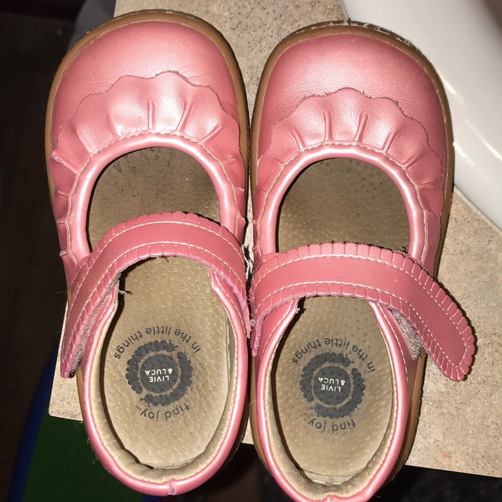 Livie and Luca size 9